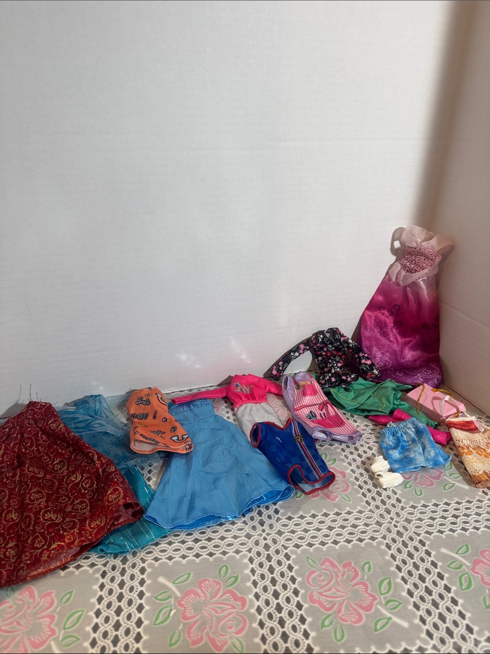 Barbie doll and princess clothes lot of 15 piece
